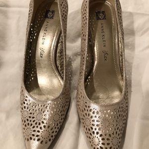 Anne Klein iflex heels